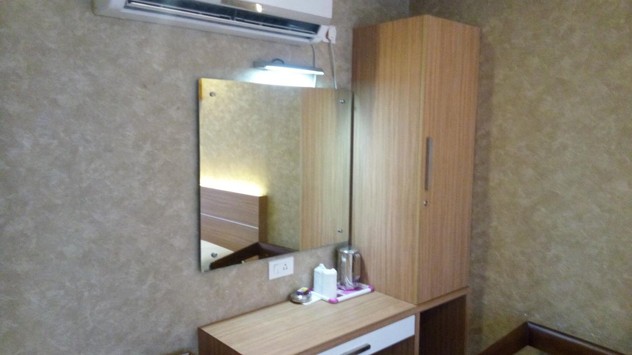 Hotel Kapilavasthu Palakkad Exterior photo