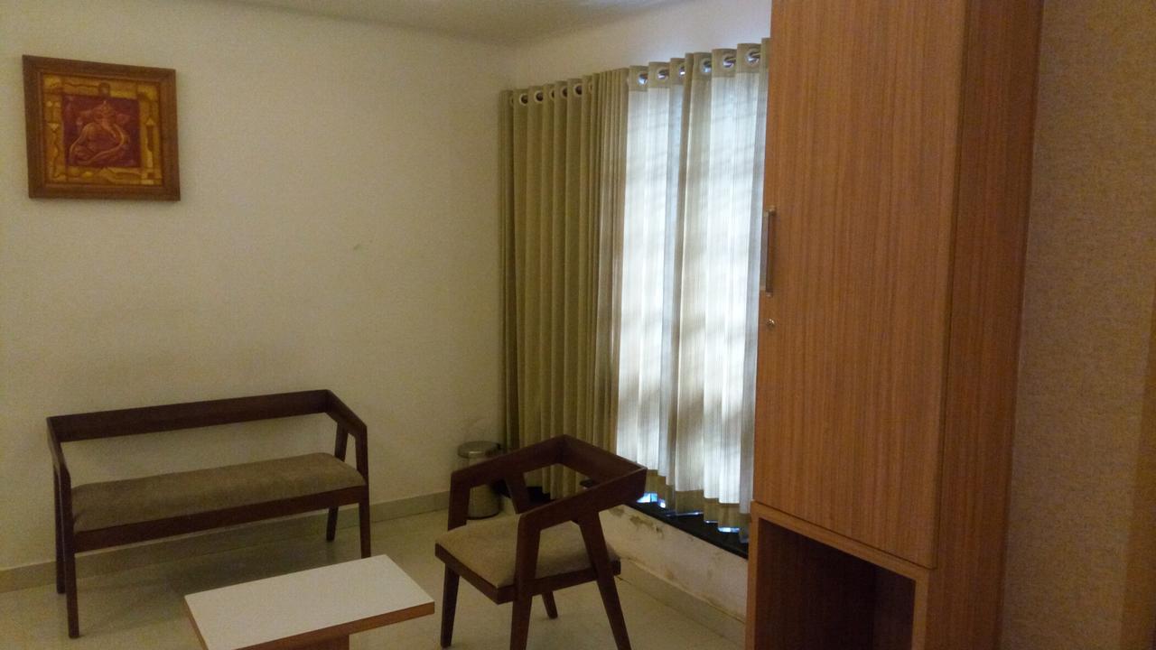 Hotel Kapilavasthu Palakkad Exterior photo