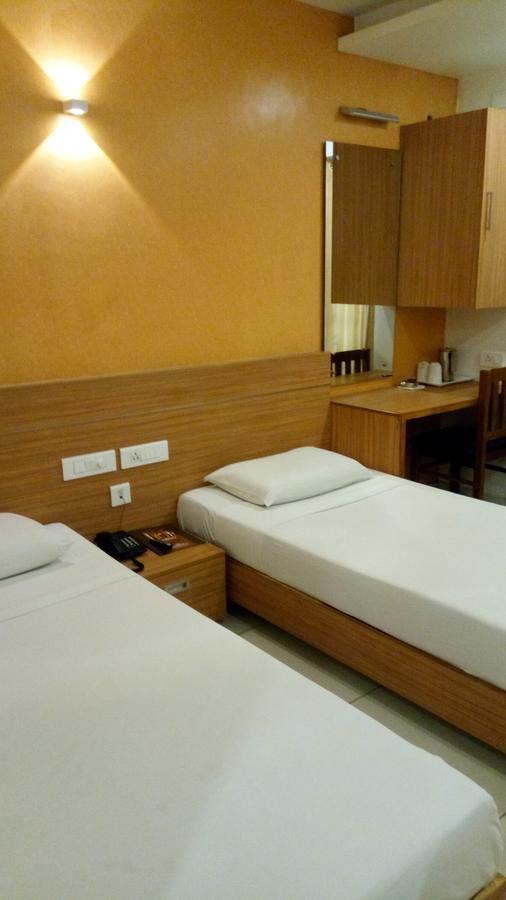 Hotel Kapilavasthu Palakkad Exterior photo