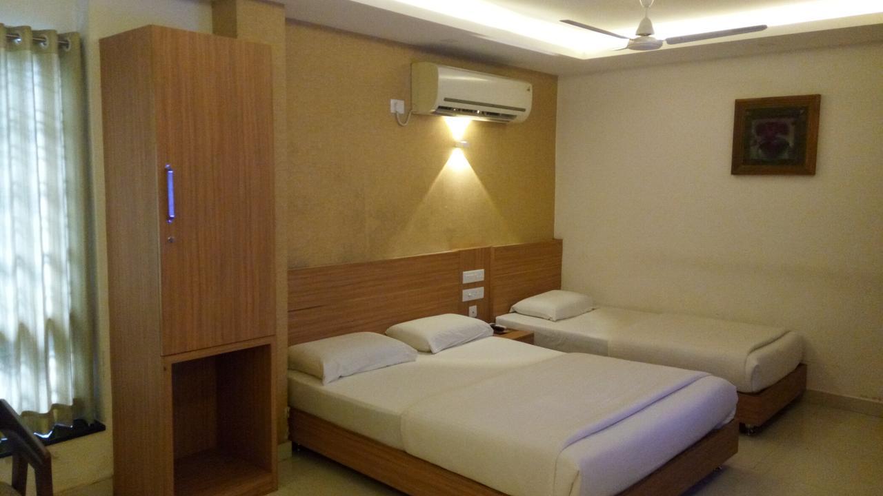 Hotel Kapilavasthu Palakkad Exterior photo